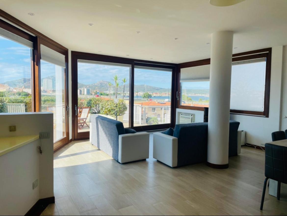 Sunny Rooftop Loft With Gorgeous Views Of Olbia
